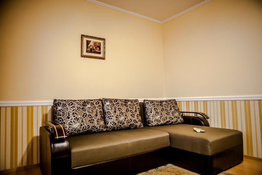 Babylon Apartments Rivne Room photo